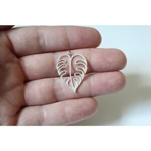 Sterling Silver Openwork Large Leaf Charm Necklace